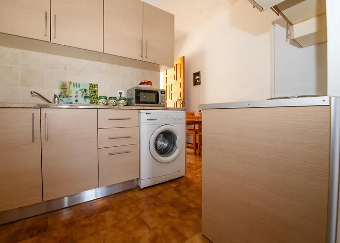 George Seaside Serviced & Apartmanhotel Pefki