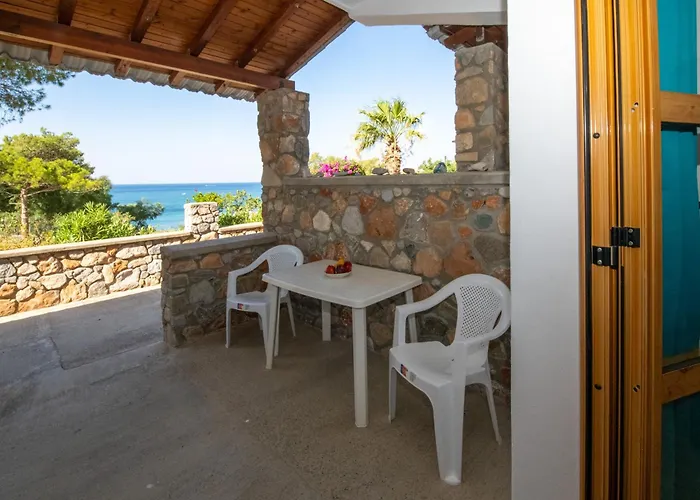 George Seaside Serviced & Apartmanhotel Pefki