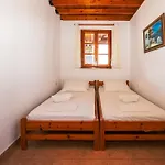 George Seaside Serviced & 4* Pefki