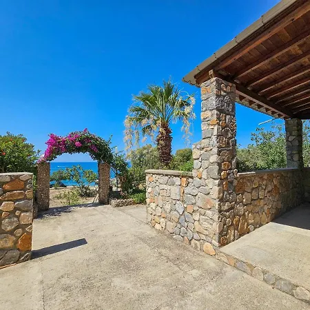 George Seaside Serviced & Ξενοδοχείο με διαμερίσματα 3*