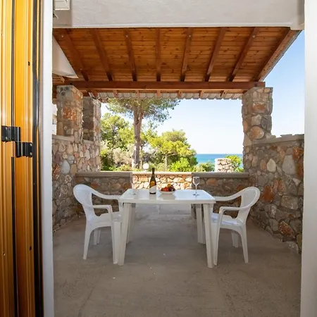 George Seaside Serviced & Ξενοδοχείο με διαμερίσματα 3*