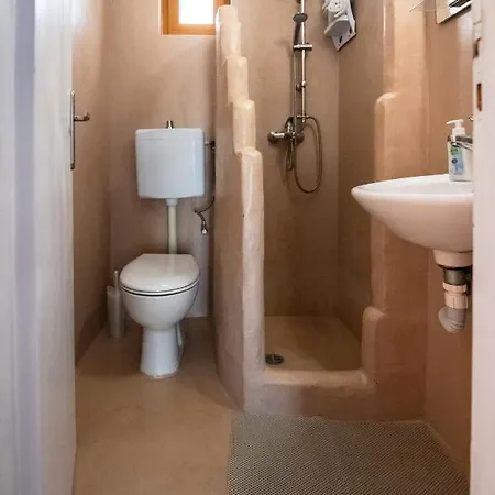 George Seaside Serviced & Πεύκος