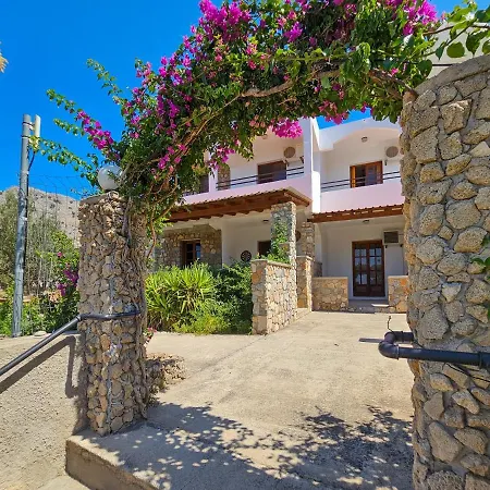 George Seaside Serviced & Pefki