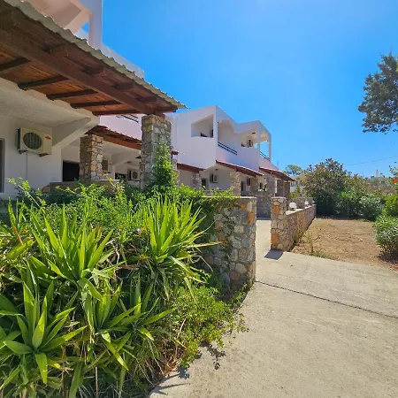 George Seaside Serviced & Pefki