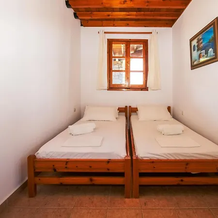 George Seaside Serviced & 3* Pefki