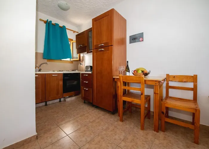 Aparthotel George Seaside Serviced & Pefki