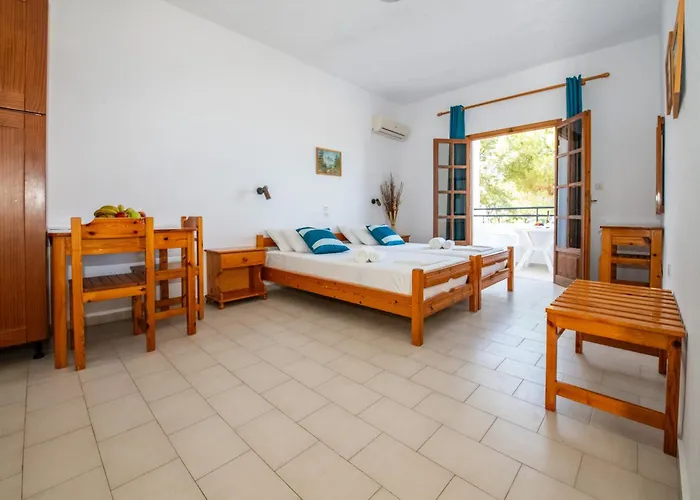 Aparthotel George Seaside Serviced & Pefki (Rhodes)