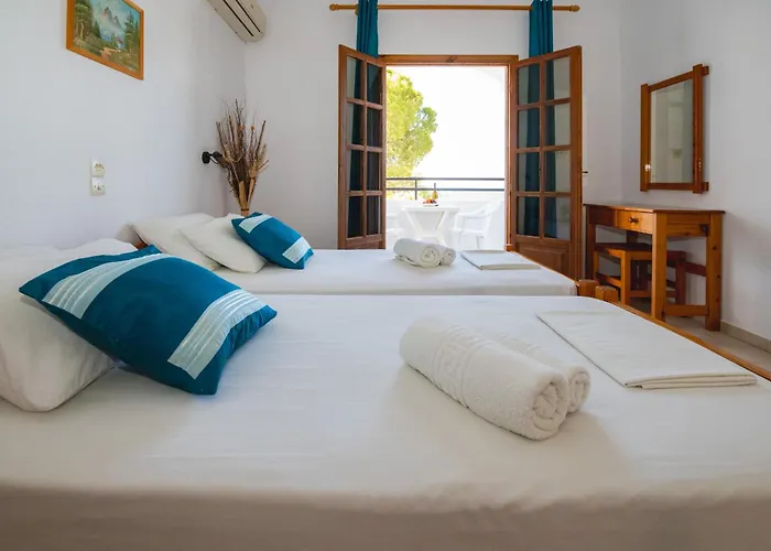 George Seaside Serviced & 3* Pefki (Rhodes)